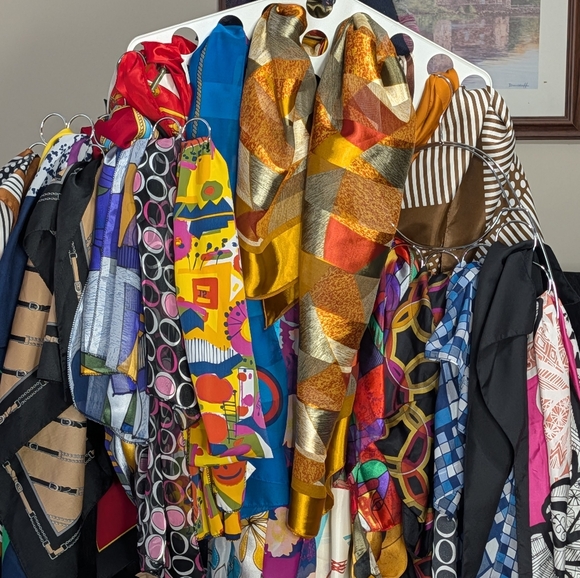 Accessories - UNLISTED Scarves - Branded And Unbranded